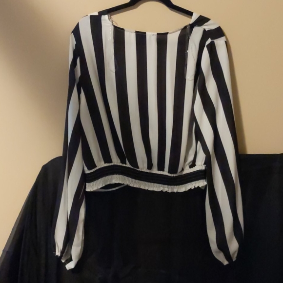 Blouse - Picture 2 of 6